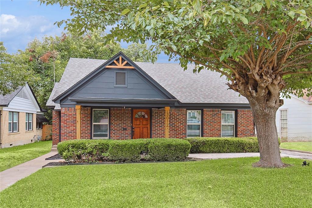 View of front of home with a front yard