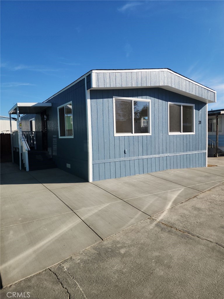 a view of a house with a garage