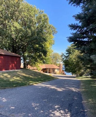 $547,000 | 5563 Highway 71 Northeast | Dovre Township - Kandiyohi County