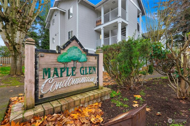 $285,000 | 2713 West Maplewood Avenue, Unit 311 | Birchwoods