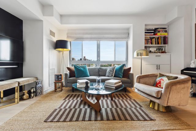 $1,140,000 | 2231 Adam Clayton Powell Jr Boulevard, Unit PH10 | Central Harlem