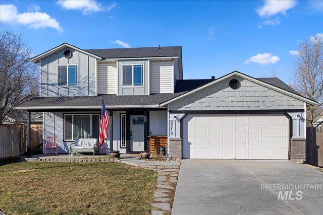 $389,900 | 3213 South Ivy Court | Nampa