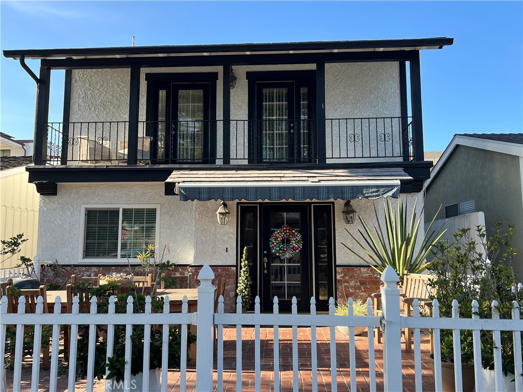 a view of front door of house