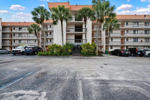 $229,000 | 5981 Vía Vermilya, Unit 204