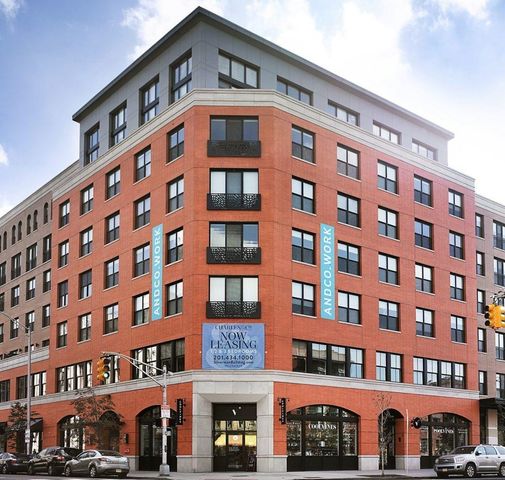 $4,950 | 201 Montgomery Street, Unit 435 | Van Vorst Park