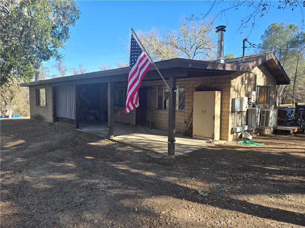 a view of a house