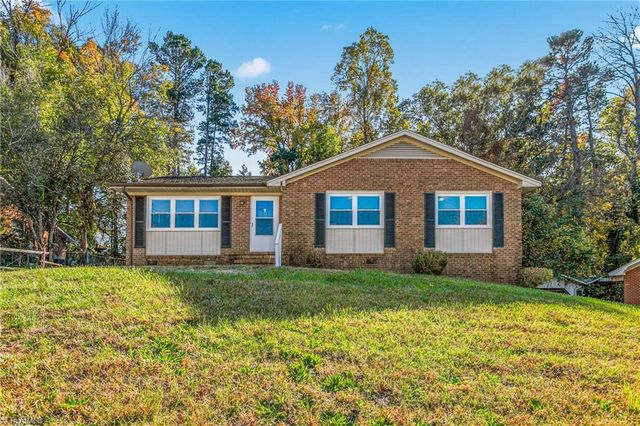 $210,000 | 7 Carpenter Court | Rainbow-Meadowood