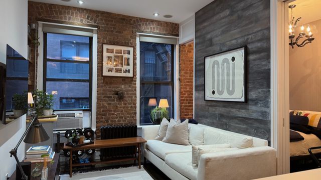 $4,000 | 332 West 17th Street, Unit 3R | Chelsea