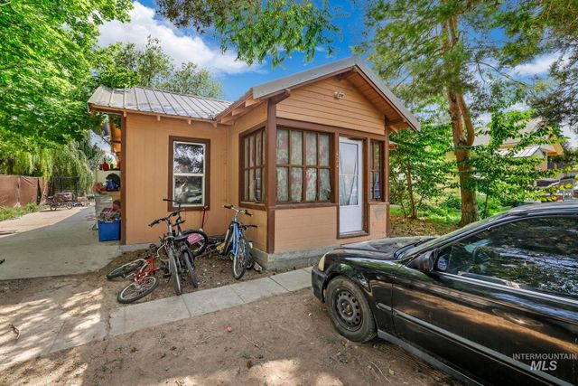 $169,500 | 424 3rd Street | Hazelton