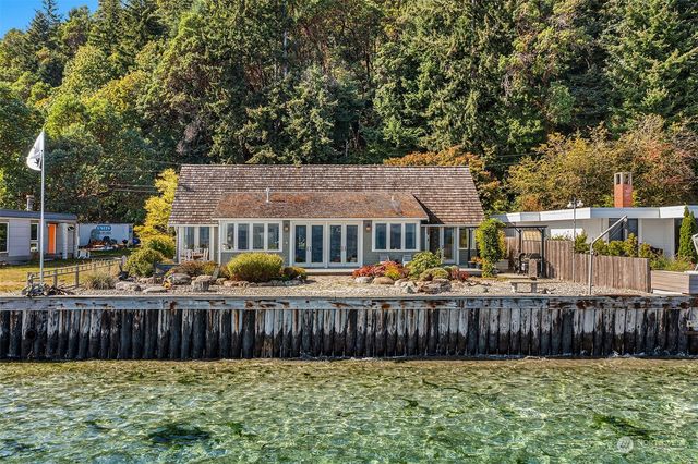 $1,645,000 | 27434 Sandy Shores Drive Southwest | Vashon