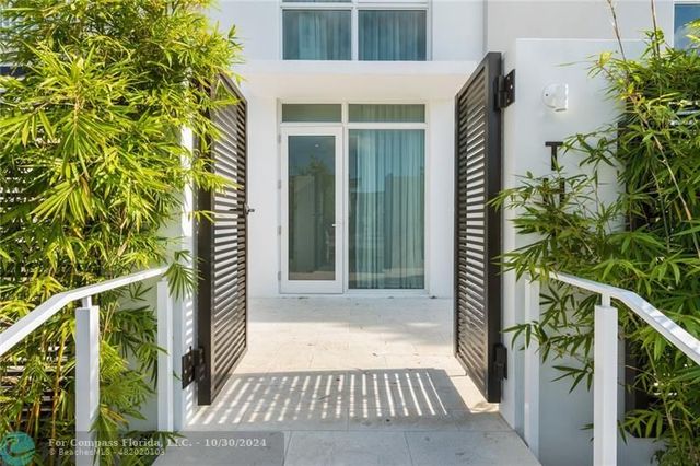 $10,000 | 401 North Birch Road, Unit TH1 | Central Beach