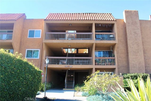 $2,400 | 6600 Warner Avenue, Unit 142 | West Huntington Beach