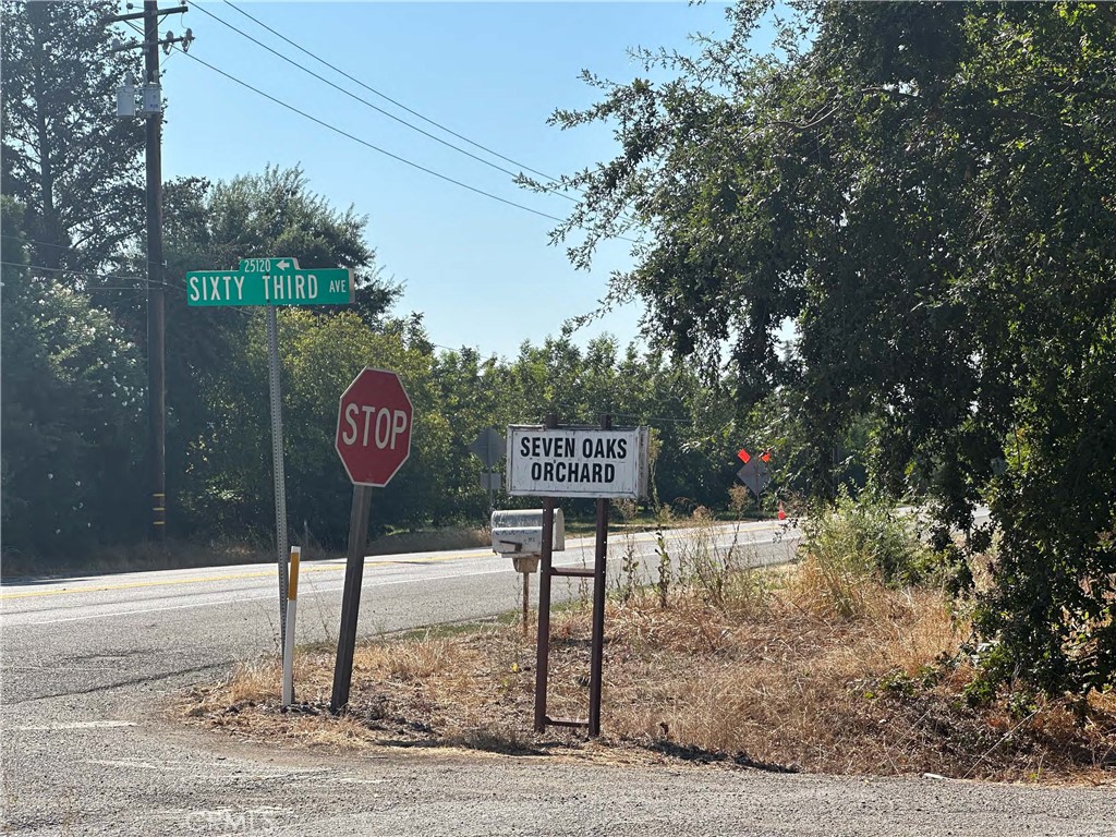 a sign that is on the side of the road