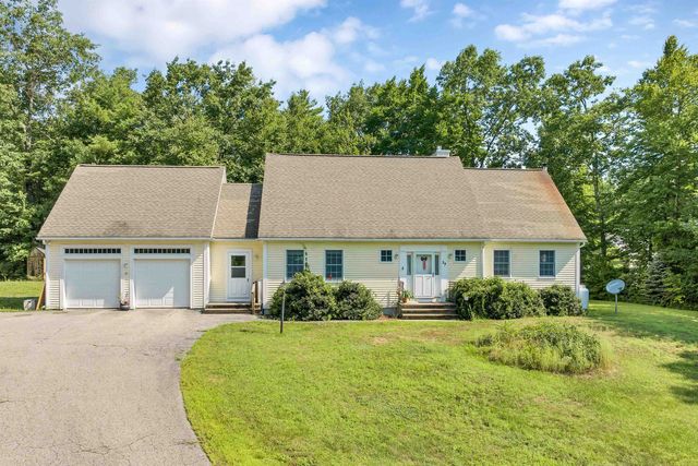 $725,000 | 39 Winnipesaukee Drive | Wolfeboro