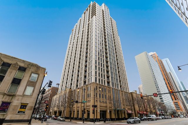 $419,500 | 1250 South Michigan Avenue, Unit 1209 | South Loop