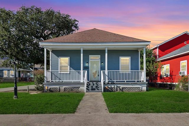 $320,000 | 1327 33rd Street | Kempner Park