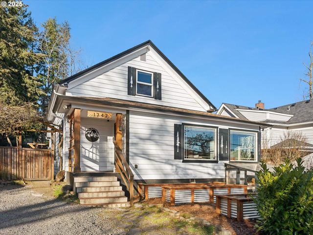 $514,900 | 1747 Sunset Avenue | Sunset