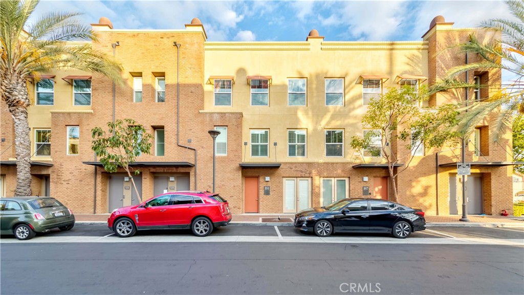 a car parked in front of a building