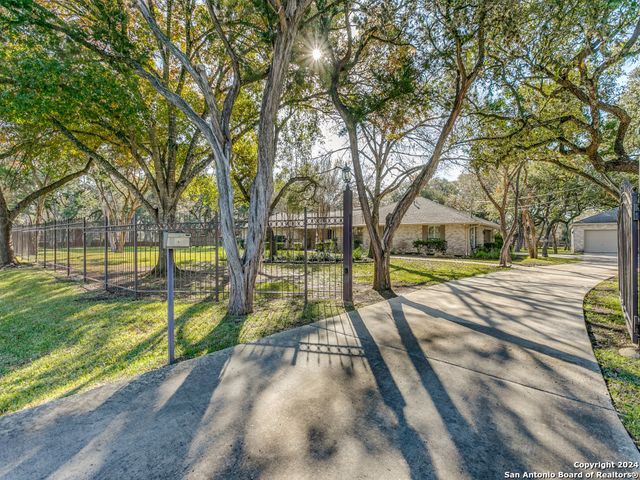 $1,325,000 | 108 Pin Oak Forest Street | Hill Country Village