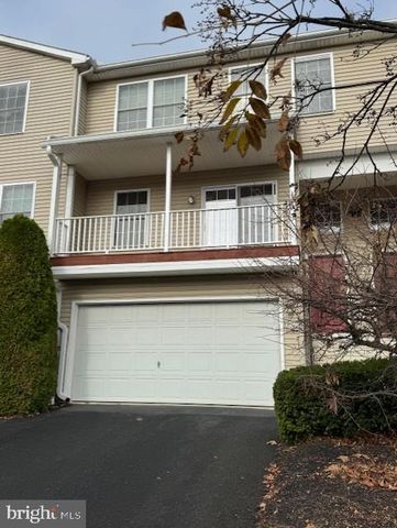 $2,395 | 102 Woodside Court | Annville