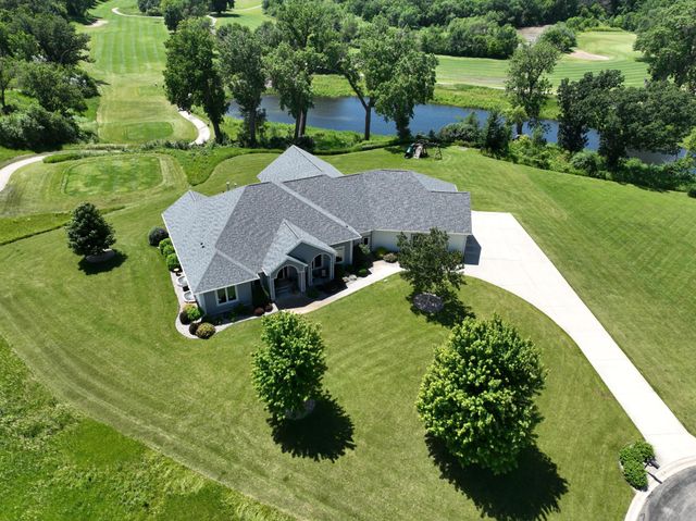 $849,900 | 241 Cottonwood Cove | Lynd