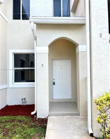 $2,800 | 21250 Northeast 8th Place, Unit 3 | Ives Estates