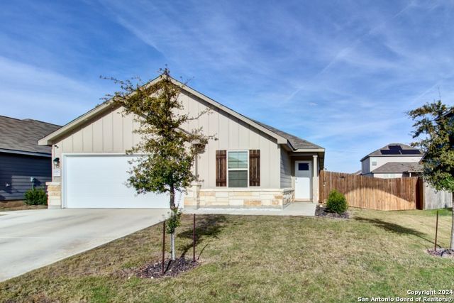 $2,400 | 1387 Rios Bend Drive | New Braunfels