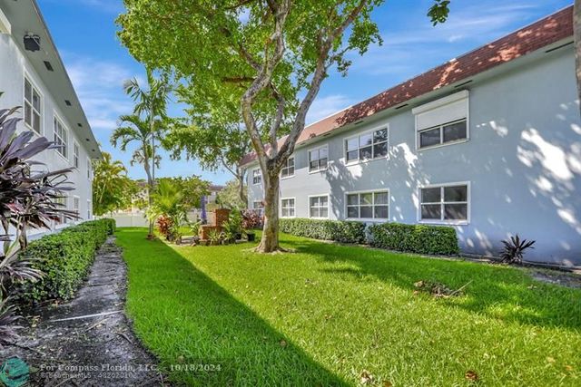 $1,850 | 270 South Cypress Road, Unit 211 | Garden Isles