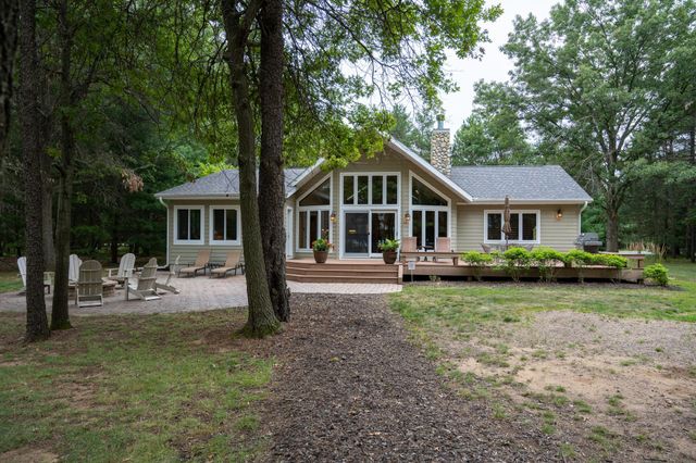 $875,000 | W5476 Meadow New Lisbon Wi 53950 | Germantown