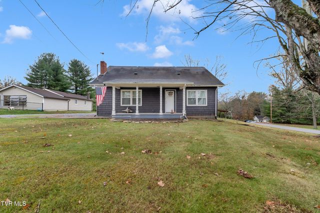 $399,900 | 2835 West Walnut Street | Johnson City