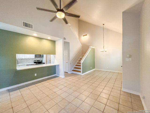 $1,800 | 159 Chapel Hill Circle | San Antonio