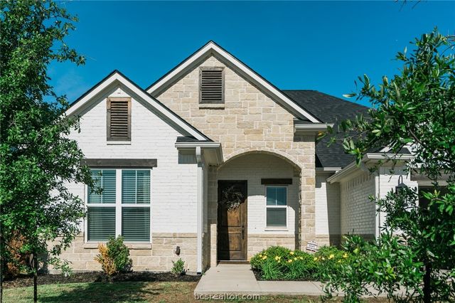 $495,000 | 4211 Harding Court | Bryan