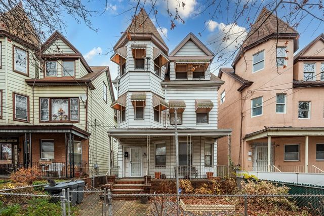 $620,000 | 1516 Roselle Street | Westchester Village