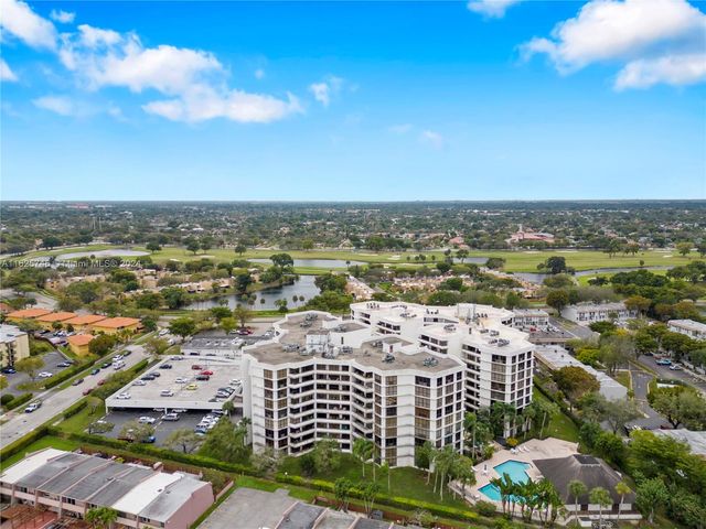 $299,000 | 13953 Kendale Lakes Circle, Unit 507B | Kendale Lakes