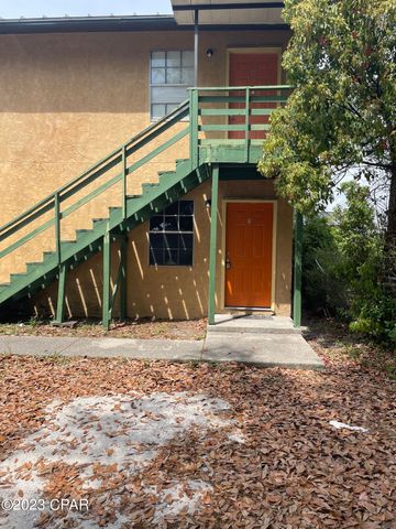 $900 | 2719 East 8th Street, Unit D | Panama City