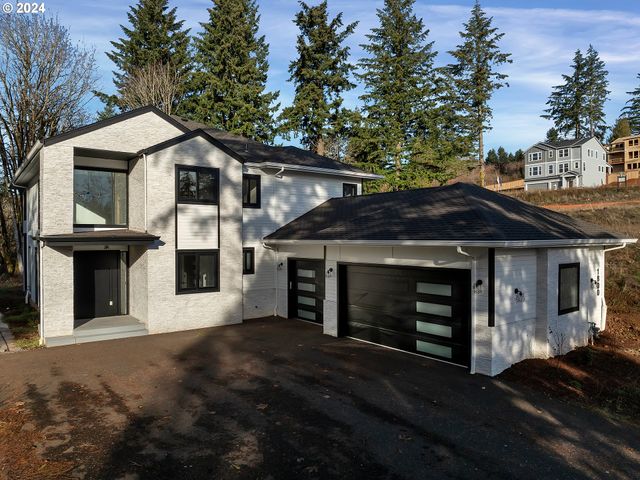 $1,290,000 | 1800 Killarney Drive | Willamette