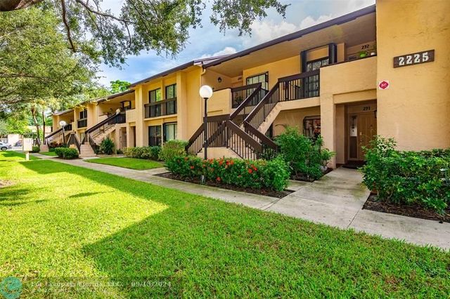 $269,000 | 2225 Southwest 15th Street, Unit 231 | Deerfield Beach