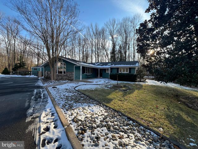 $795,000 | 20 Beechwood Drive | Robbinsville Township - Mercer County