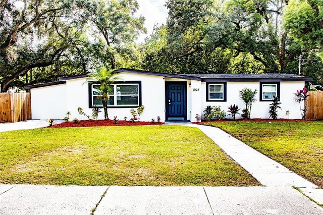 $425,000 | 1923 East Henry Avenue | Old Seminole Heights