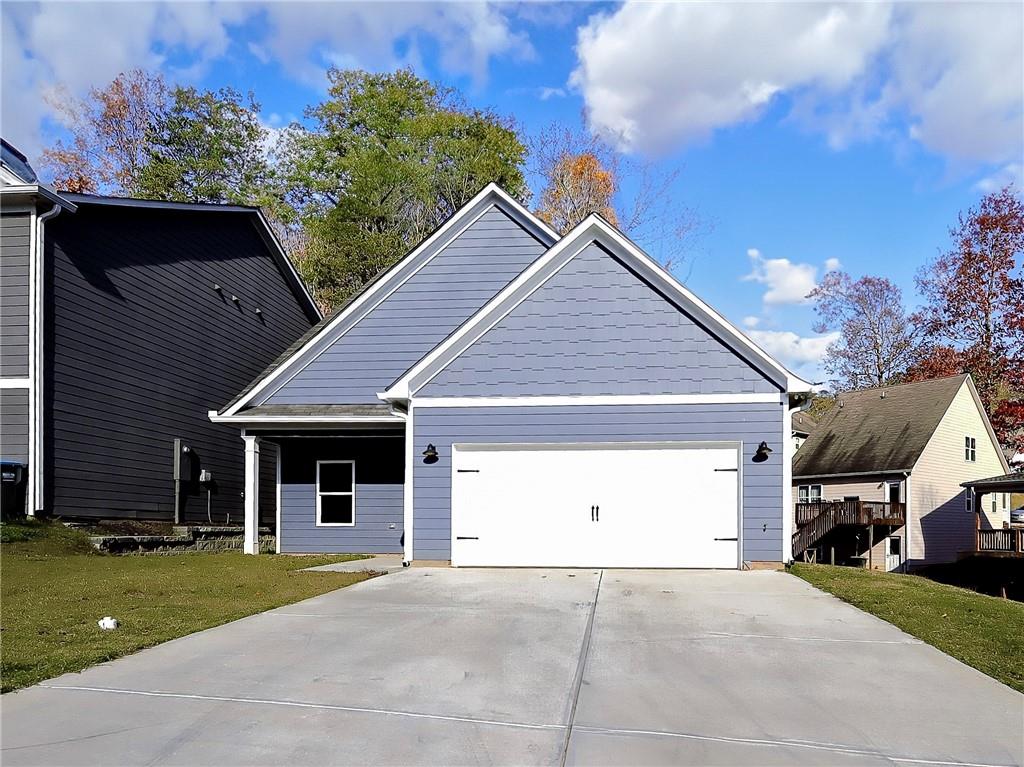 a view of house and outdoor space area