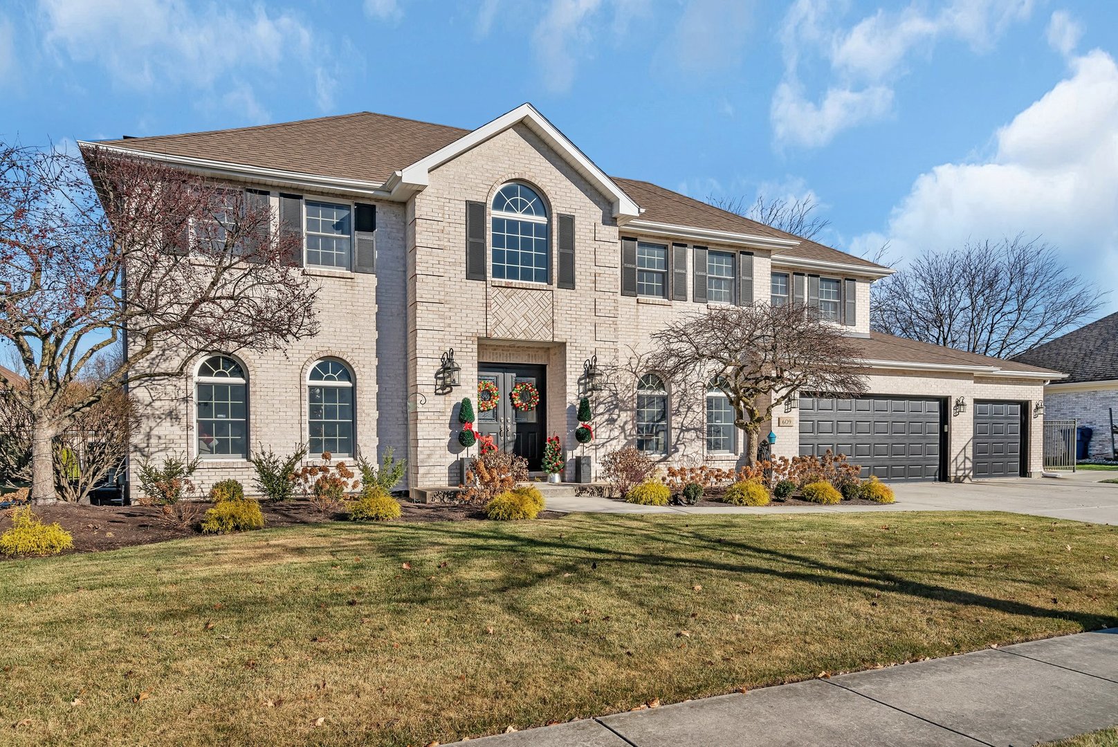 a front view of house with yard