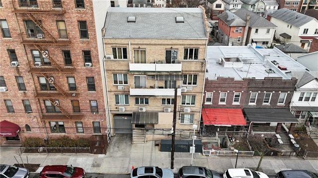 $479,000 | 1749 East 16th Street, Unit 1A | Homecrest