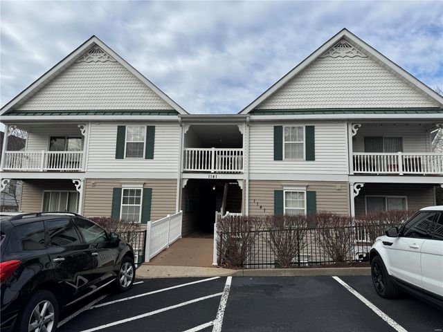 $189,000 | 1141 Arbor Creek Drive, Unit 3B | Queeny Township - St. Louis County