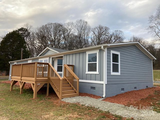 $1,850 | 1030 McKay Road | Newton Township - Catawba County