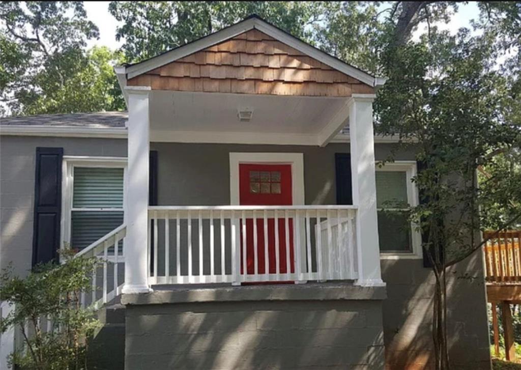 a view of backyard of house