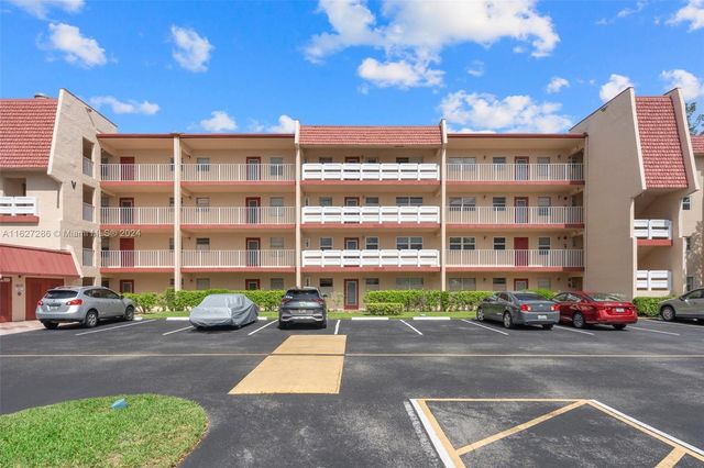 $152,900 | 1045 Country Club Drive, Unit 107 | Margate