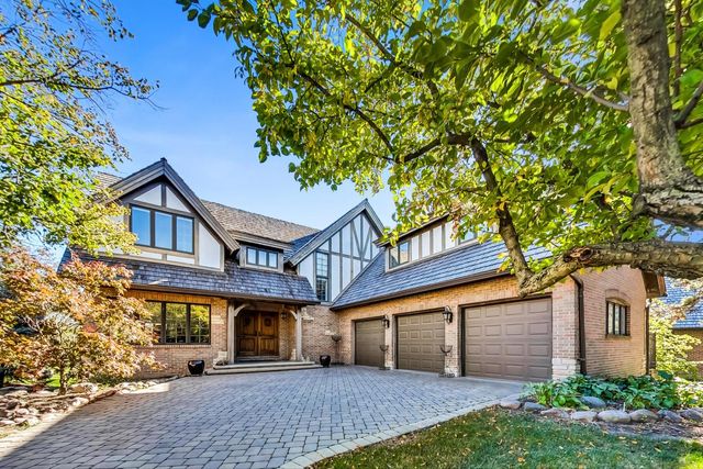 $1,399,000 | 203 Kenmare Drive | Burr Ridge