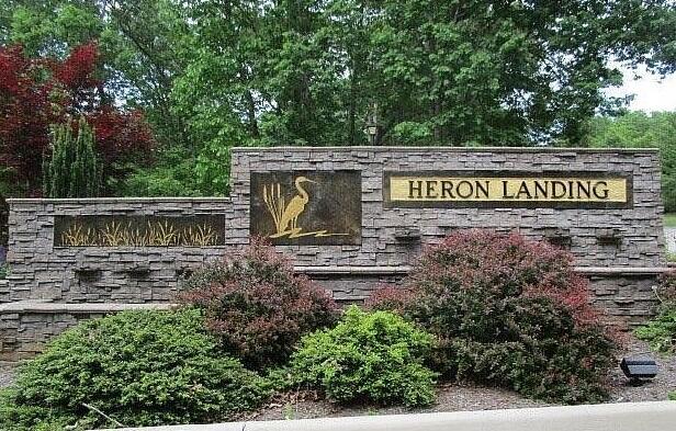 Heron Pointe sign