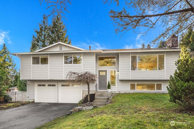 $915,000 | 1220 205th Street Southeast | Bothell West