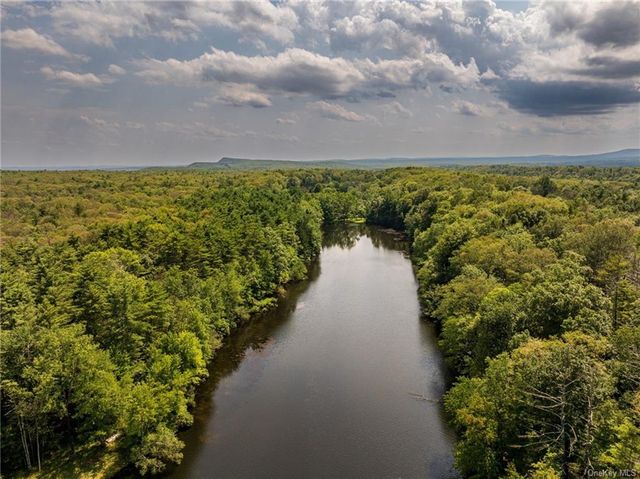 $1,950,000 | 324 Hommelville Road | Saugerties